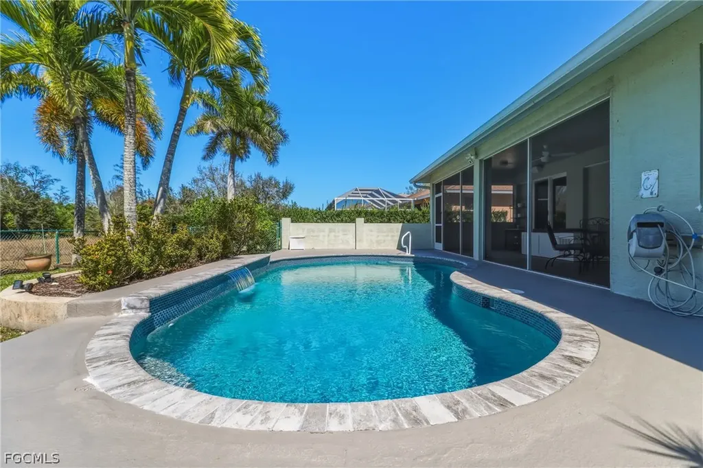 9261 Pittsburgh Boulevard Fort Myers FL 33967