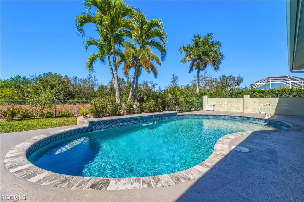 9261 Pittsburgh Boulevard Fort Myers FL 33967