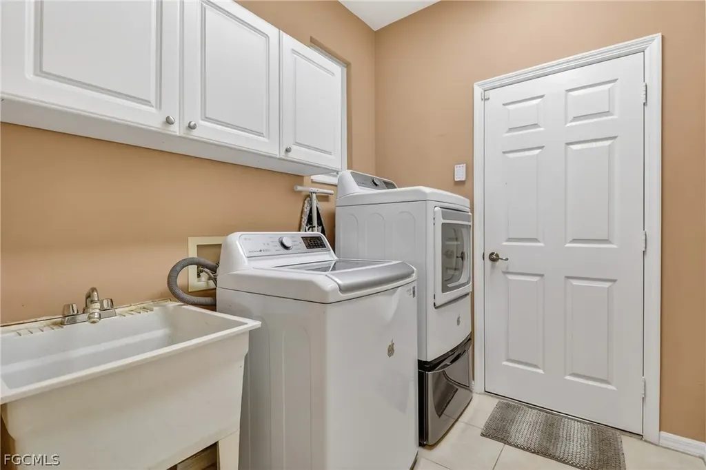 9261 Pittsburgh Boulevard Fort Myers FL 33967