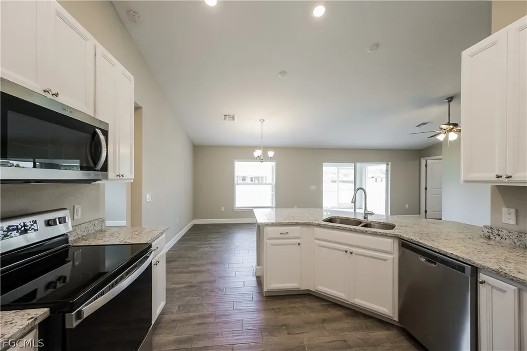 2900 7th Street W Lehigh Acres FL 33971