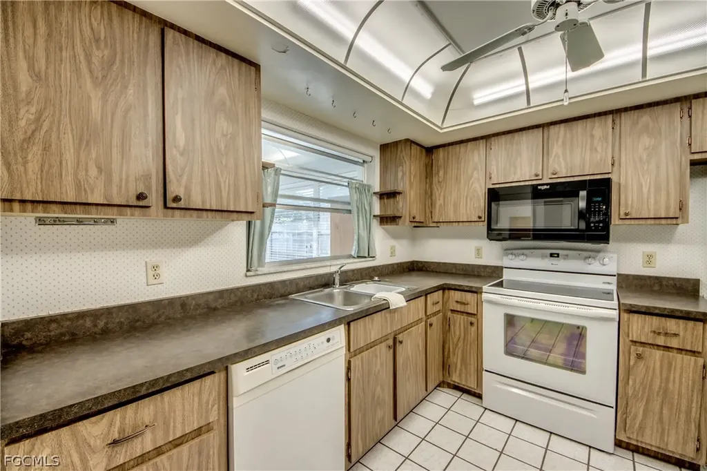 846 Xavier Avenue N Fort Myers FL 33919