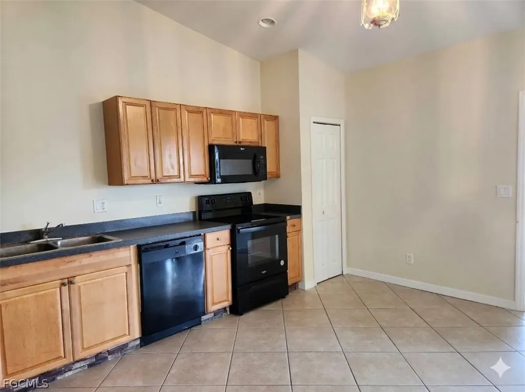 2120 Snead Drive Lehigh Acres FL 33973