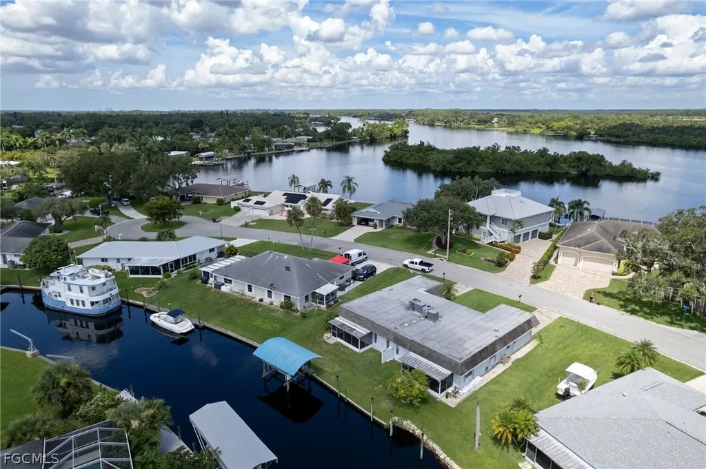 14913 Wise Way Fort Myers FL 33905