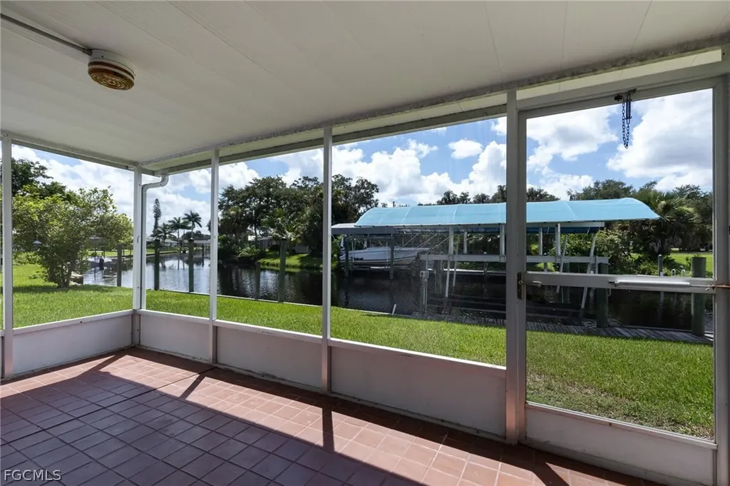14913 Wise Way Fort Myers FL 33905