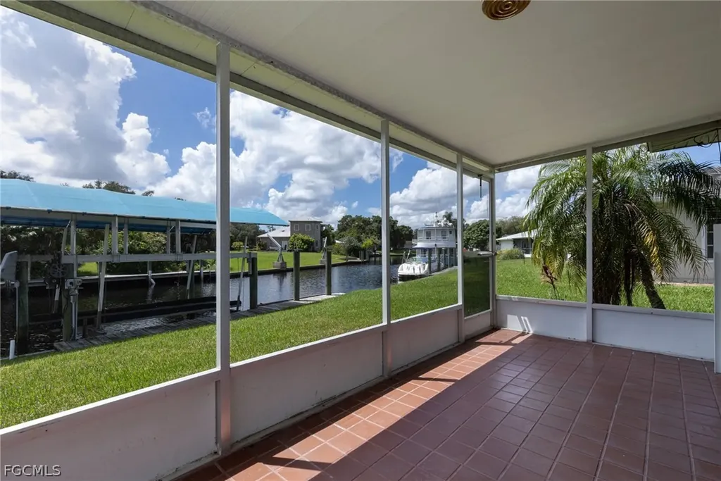 14913 Wise Way Fort Myers FL 33905
