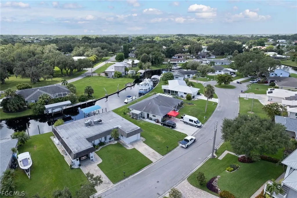 14913 Wise Way Fort Myers FL 33905