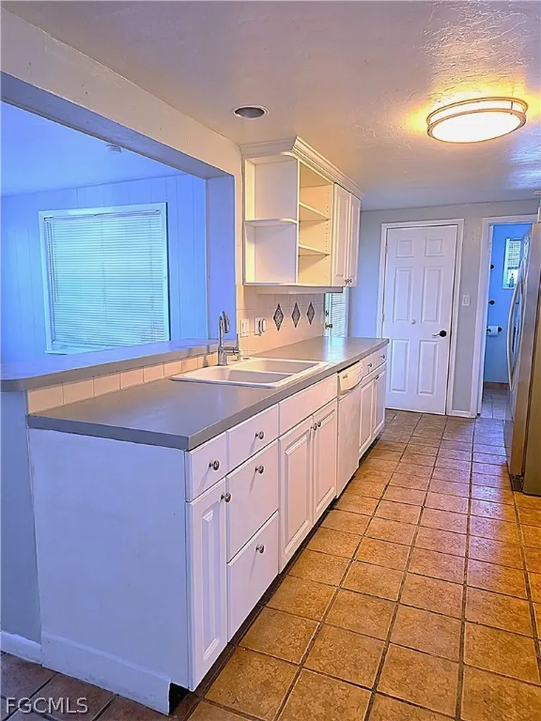 12362 3rd Street Fort Myers FL 33905