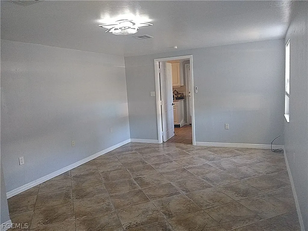 12362 3rd Street Fort Myers FL 33905