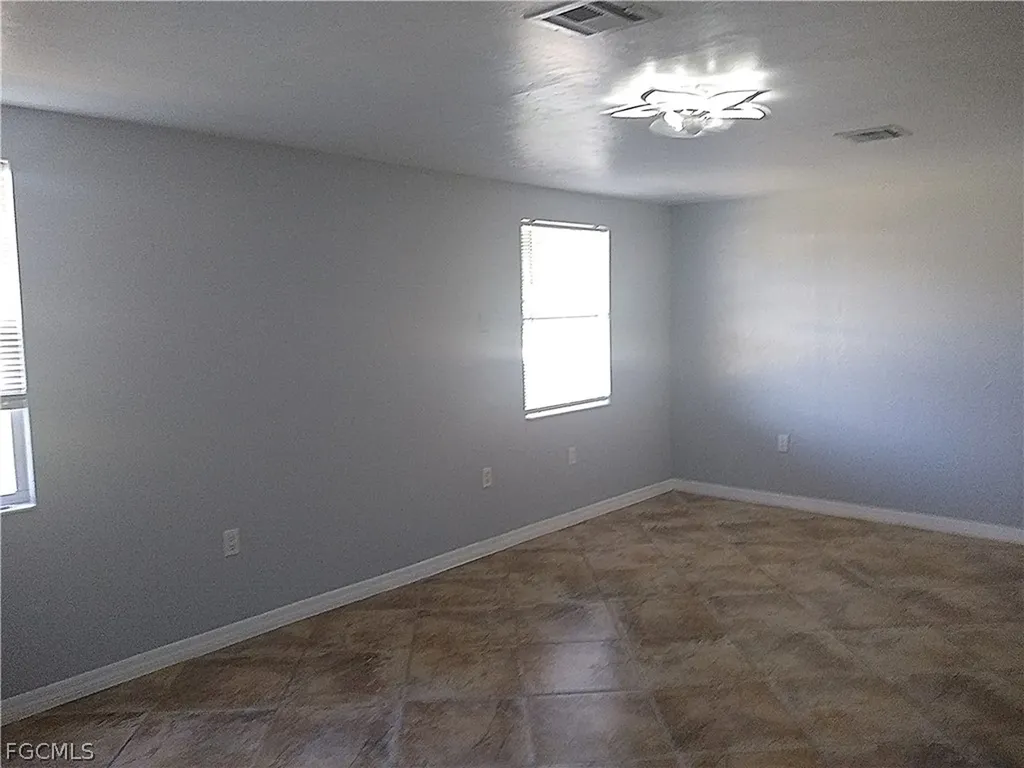 12362 3rd Street Fort Myers FL 33905