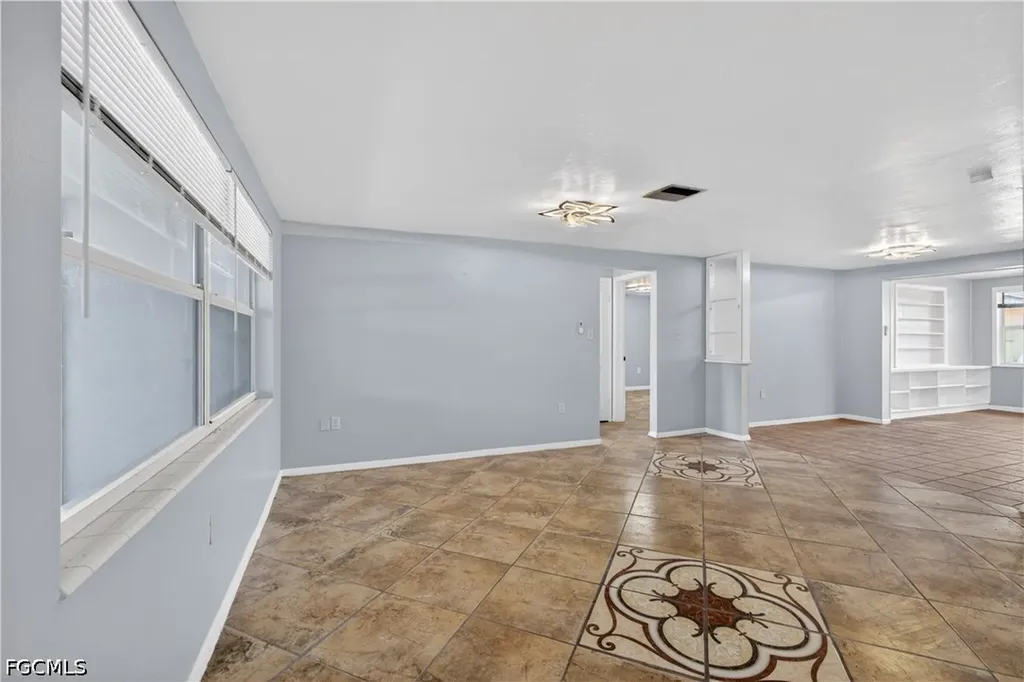 12362 3rd Street Fort Myers FL 33905