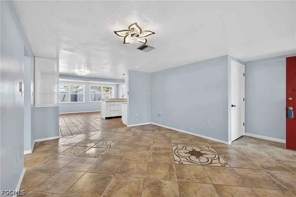 12362 3rd Street Fort Myers FL 33905