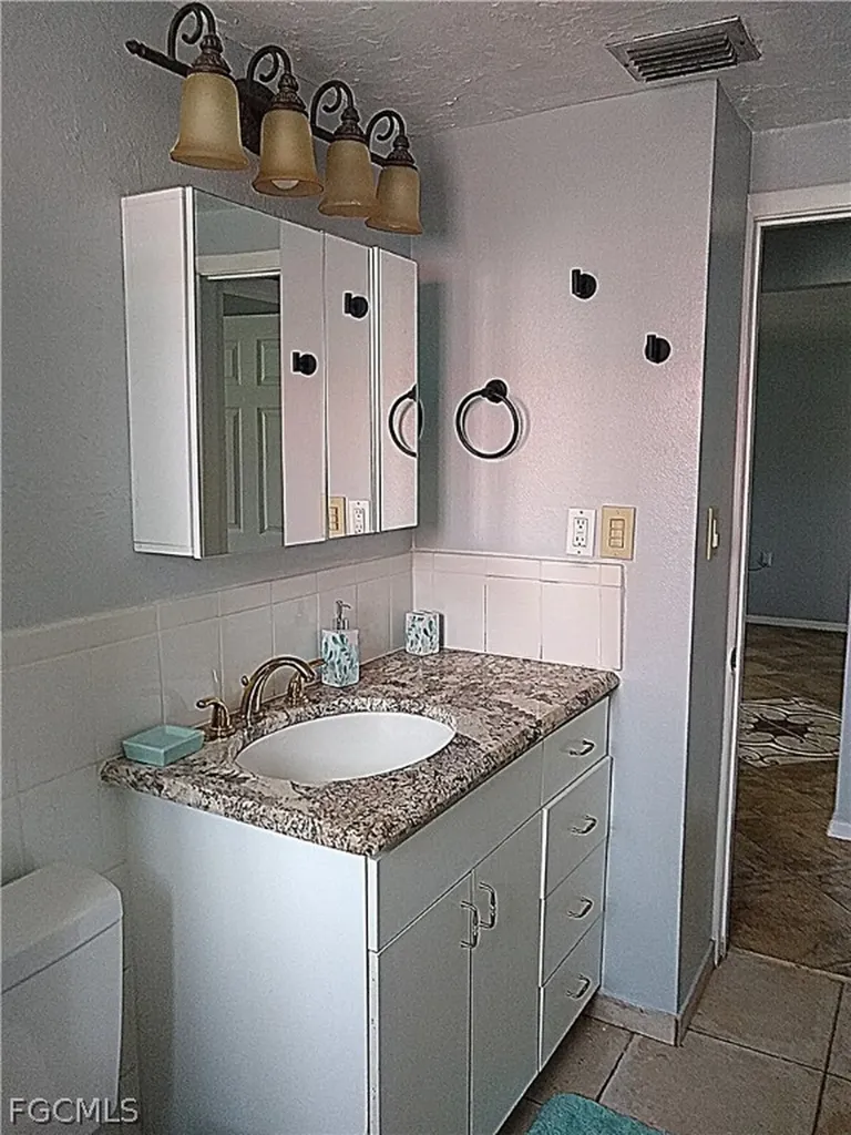 12362 3rd Street Fort Myers FL 33905