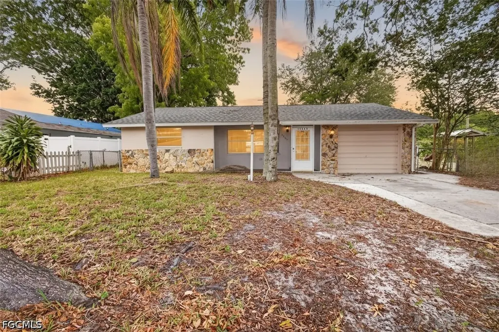 12362 3rd Street Fort Myers FL 33905