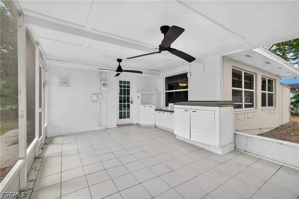 12362 3rd Street Fort Myers FL 33905