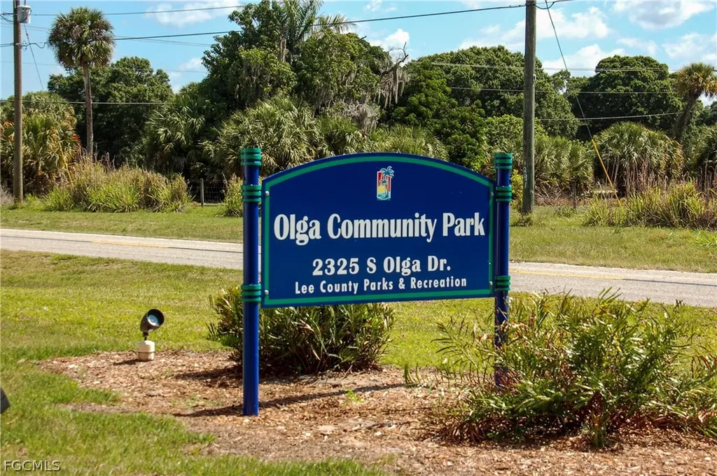 12362 3rd Street Fort Myers FL 33905
