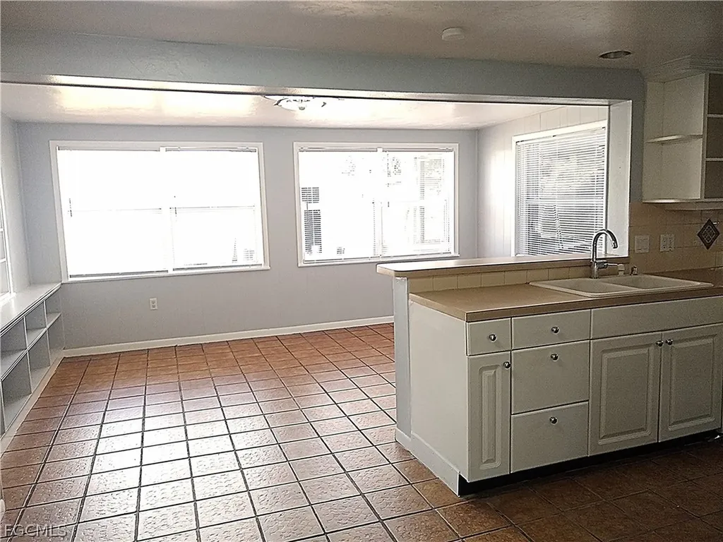 12362 3rd Street Fort Myers FL 33905