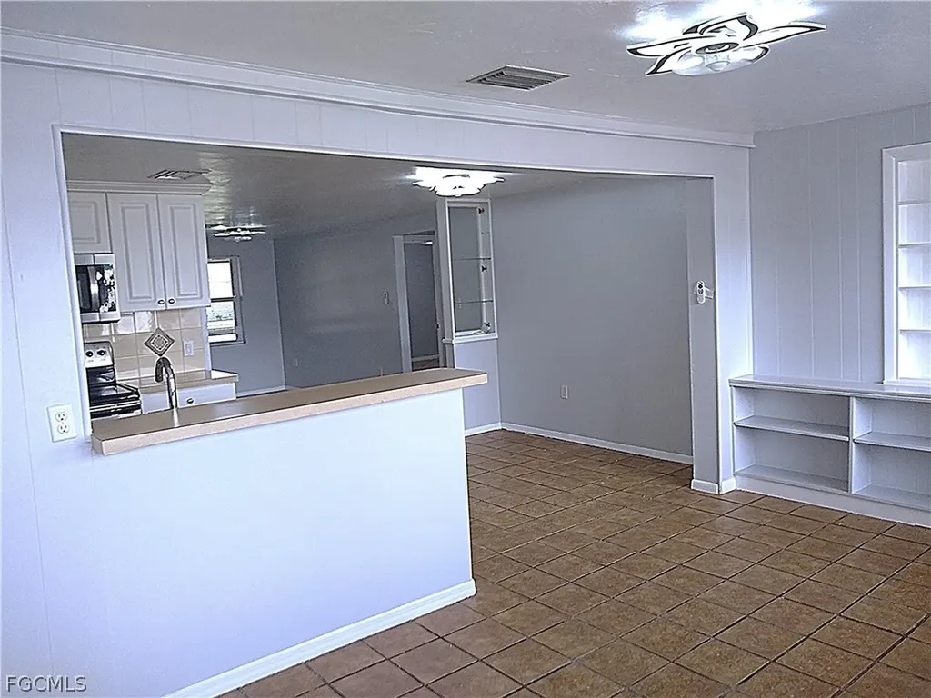 12362 3rd Street Fort Myers FL 33905