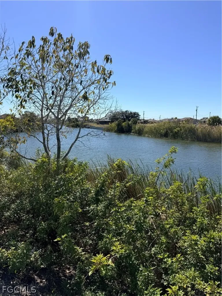 2000 NW 9th Avenue Cape Coral FL 33993