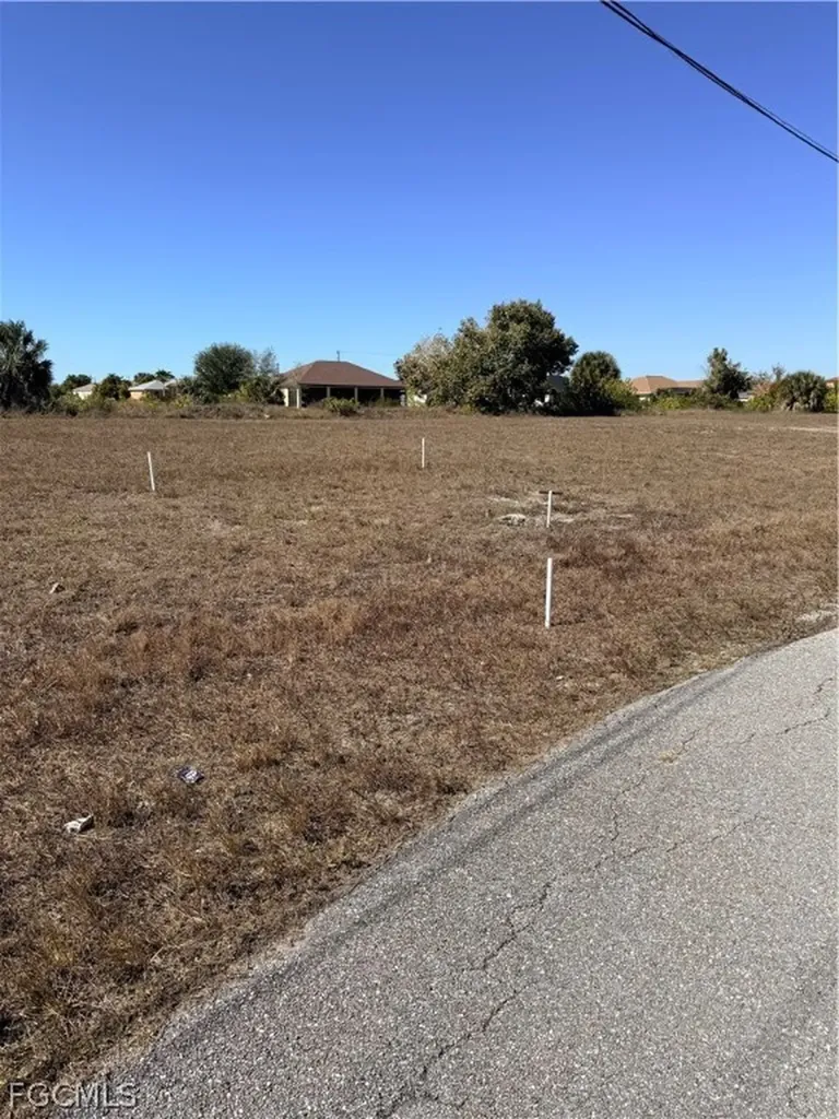 2000 NW 9th Avenue Cape Coral FL 33993