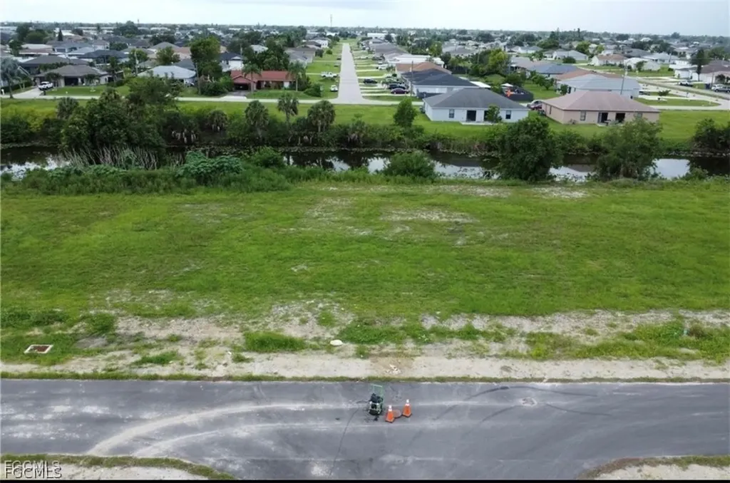 816 NE 12th Street Cape Coral FL 33909