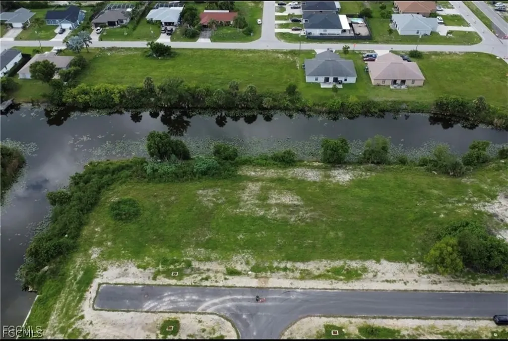 816 NE 12th Street Cape Coral FL 33909