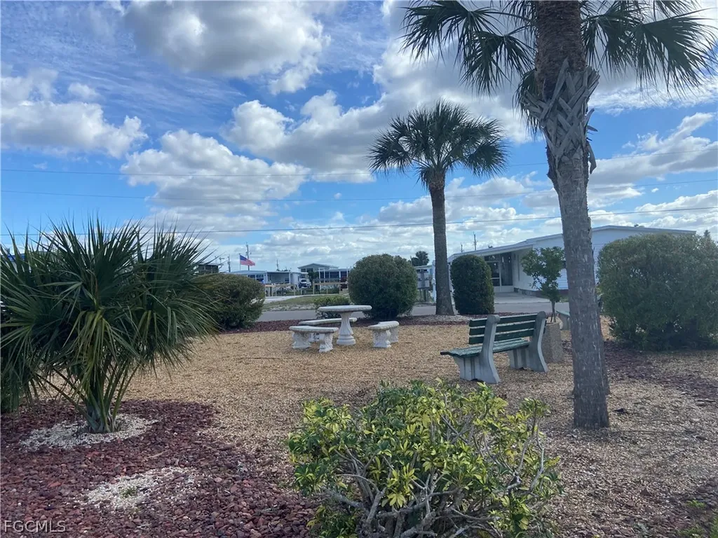 5517 Salem Lane North Fort Myers FL 33917