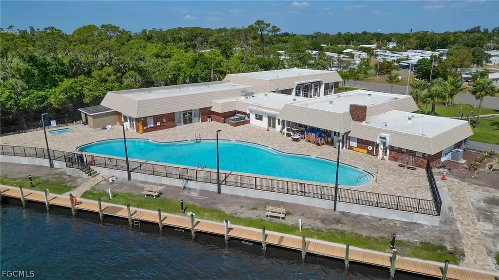 5517 Salem Lane North Fort Myers FL 33917