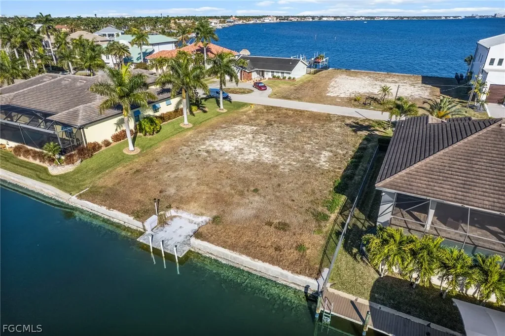 5824 SW 1st Avenue Cape Coral FL 33914