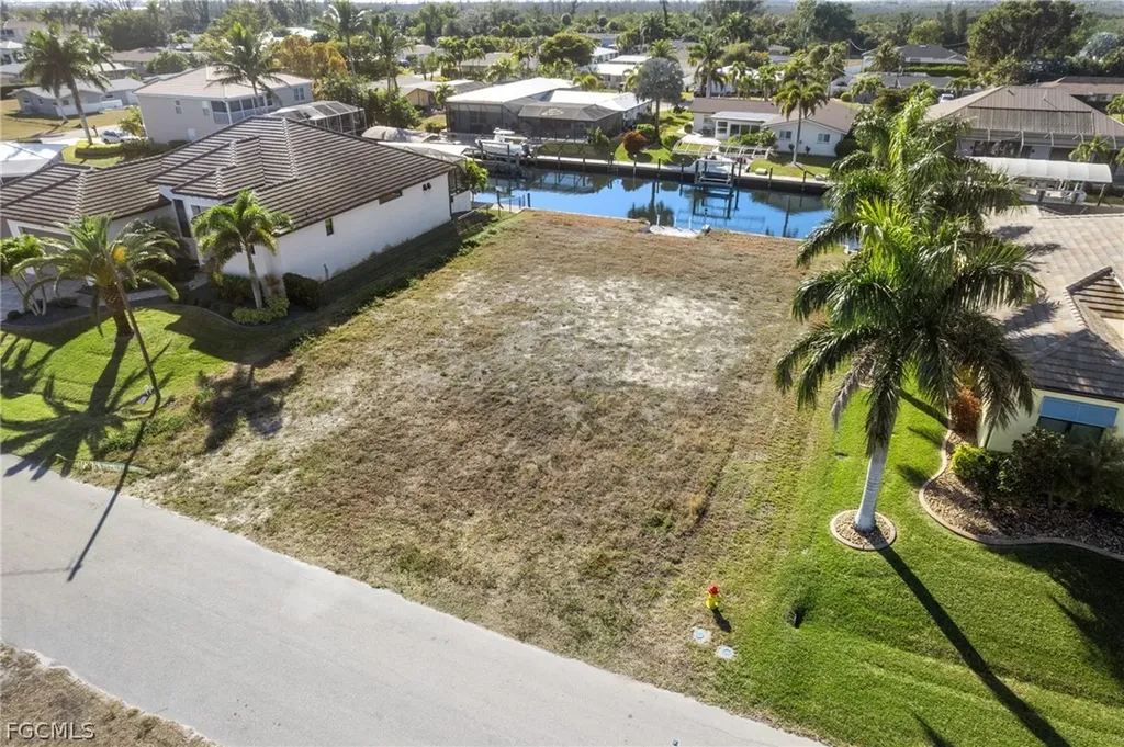 5824 SW 1st Avenue Cape Coral FL 33914