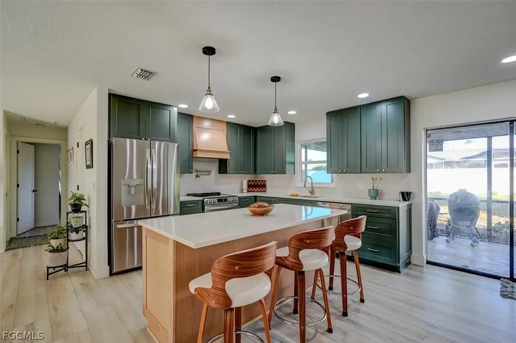 305 SE 14th Terrace Cape Coral FL 33990