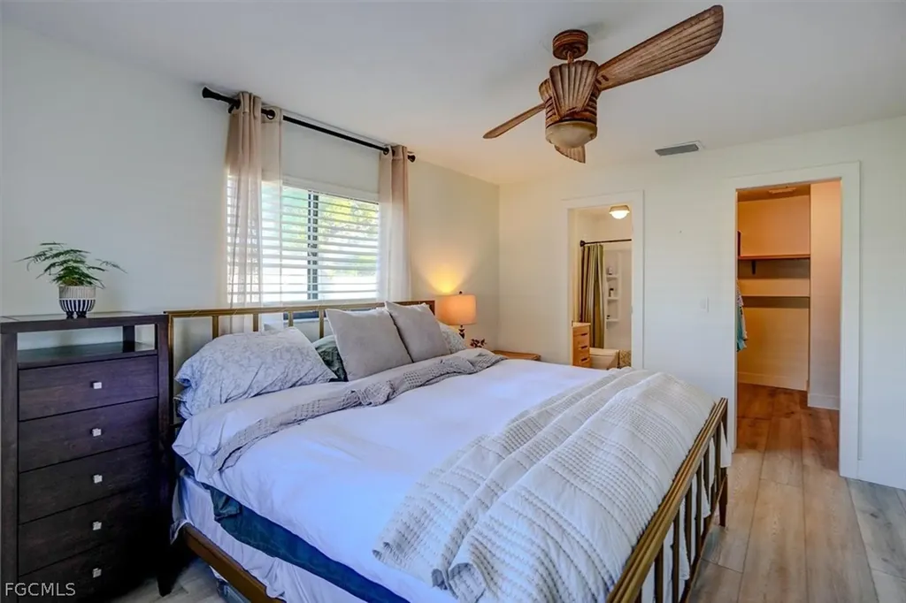 305 SE 14th Terrace Cape Coral FL 33990