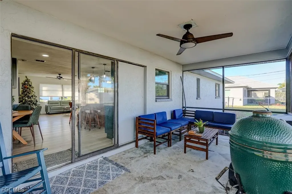 305 SE 14th Terrace Cape Coral FL 33990