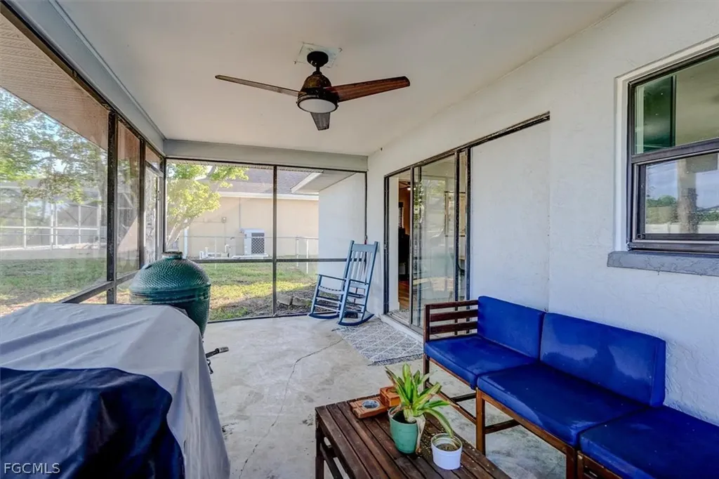 305 SE 14th Terrace Cape Coral FL 33990