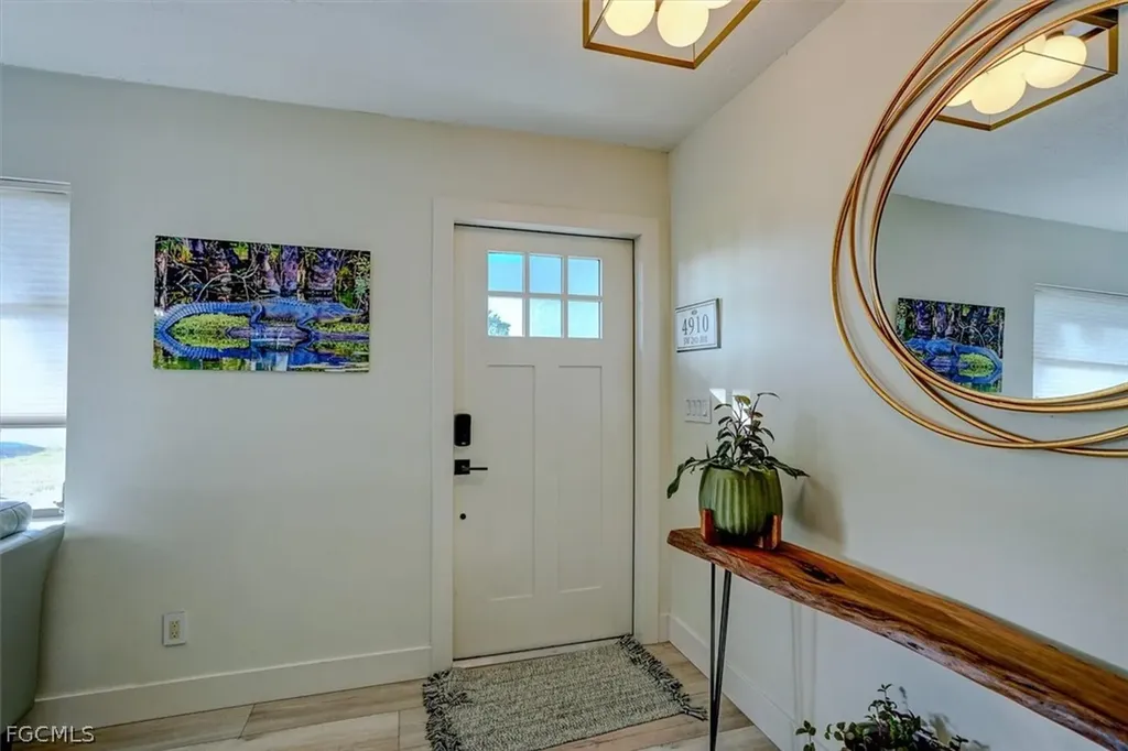 305 SE 14th Terrace Cape Coral FL 33990
