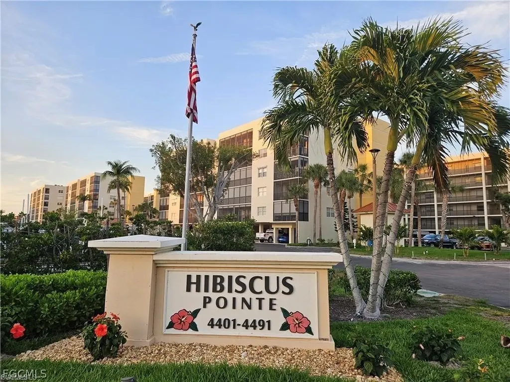 Hibiscus Pointe #82 Bay Beach Lane Fort Myers Beach FL 33931