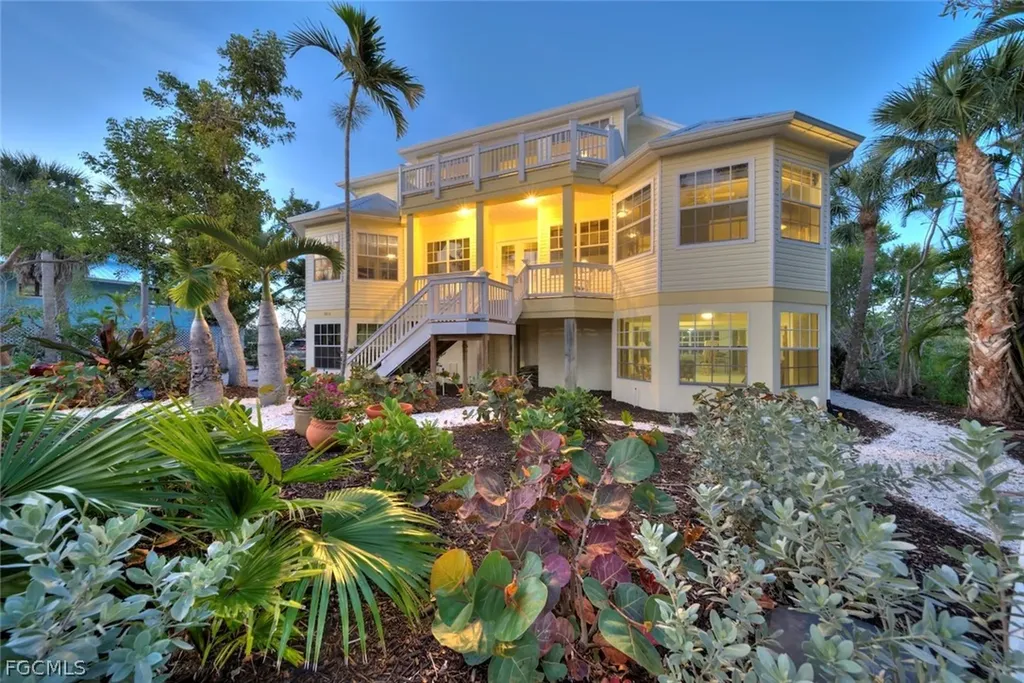 Sanibel FL, 5810 Pine Tree Drive
