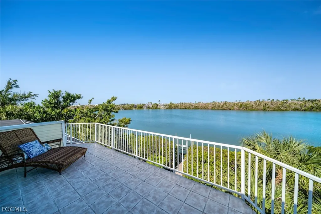 5810 Pine Tree Drive Sanibel FL 33957