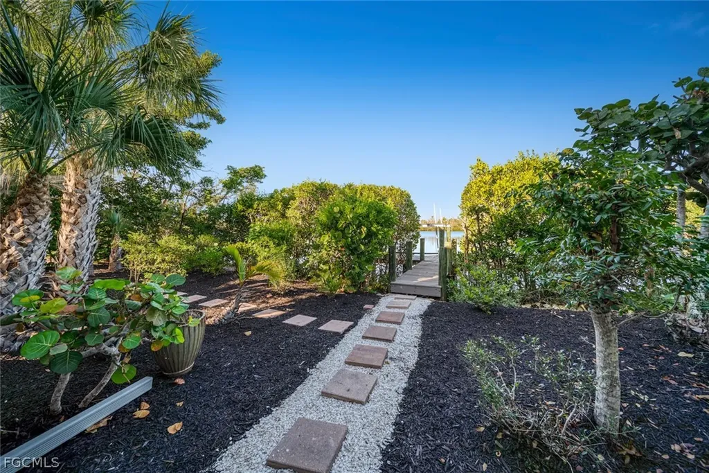 5810 Pine Tree Drive Sanibel FL 33957