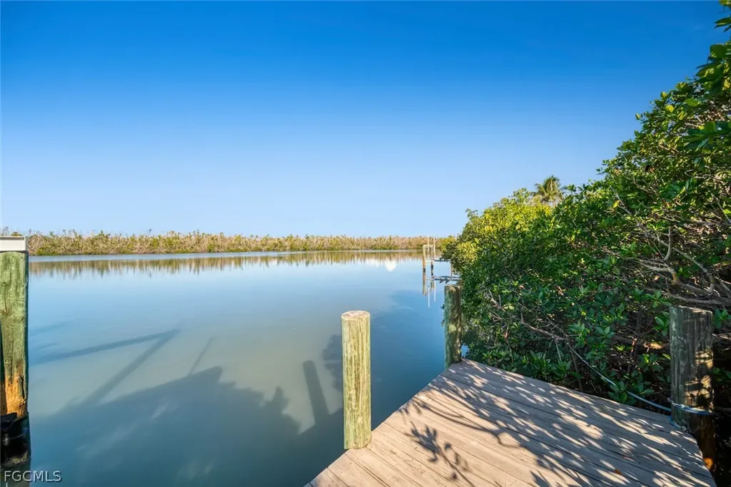 5810 Pine Tree Drive Sanibel FL 33957