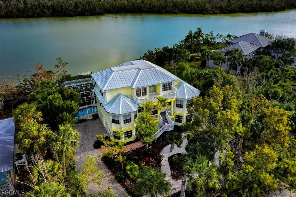 5810 Pine Tree Drive Sanibel FL 33957