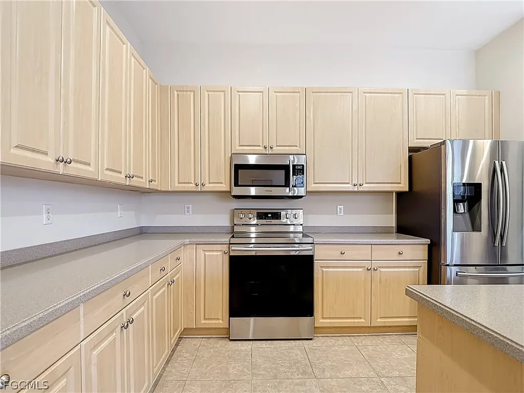 5710 Kensington Loop Fort Myers FL 33912