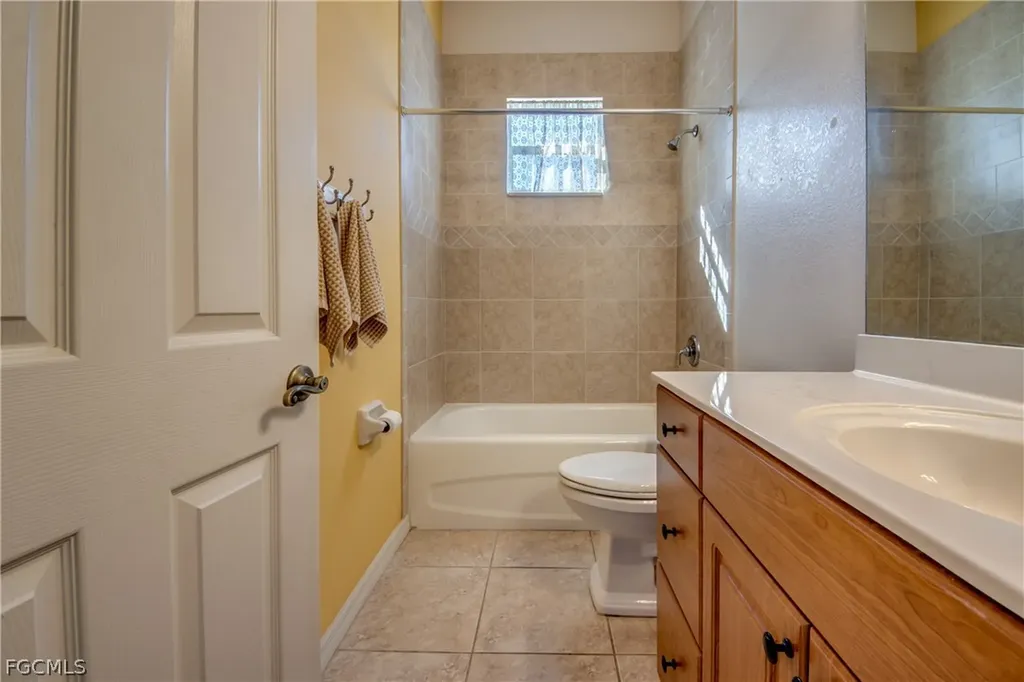 1705 SW 44th Terrace Cape Coral FL 33914