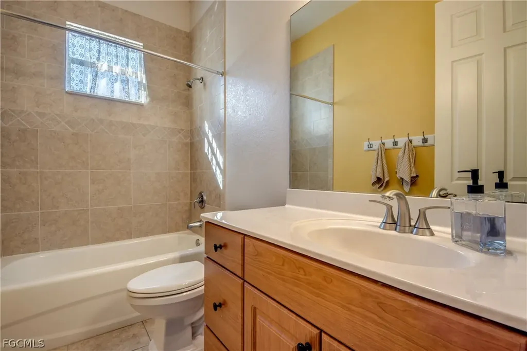 1705 SW 44th Terrace Cape Coral FL 33914
