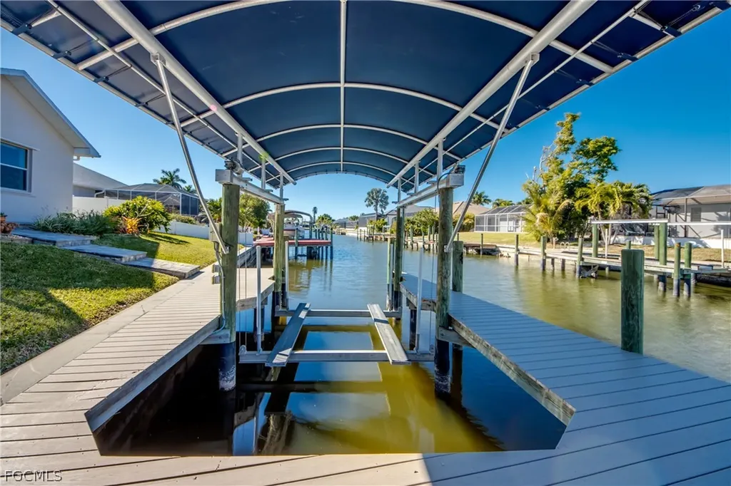 1705 SW 44th Terrace Cape Coral FL 33914