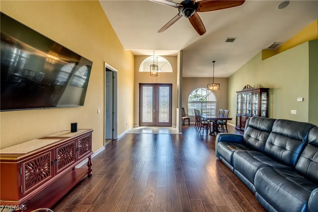 1705 SW 44th Terrace Cape Coral FL 33914