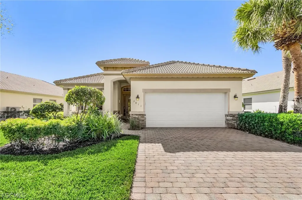 3811 Lakeview Isle Court Fort Myers FL 33905
