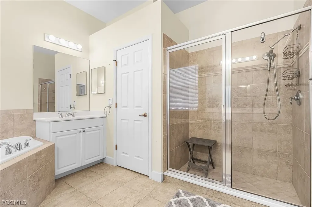 3811 Lakeview Isle Court Fort Myers FL 33905