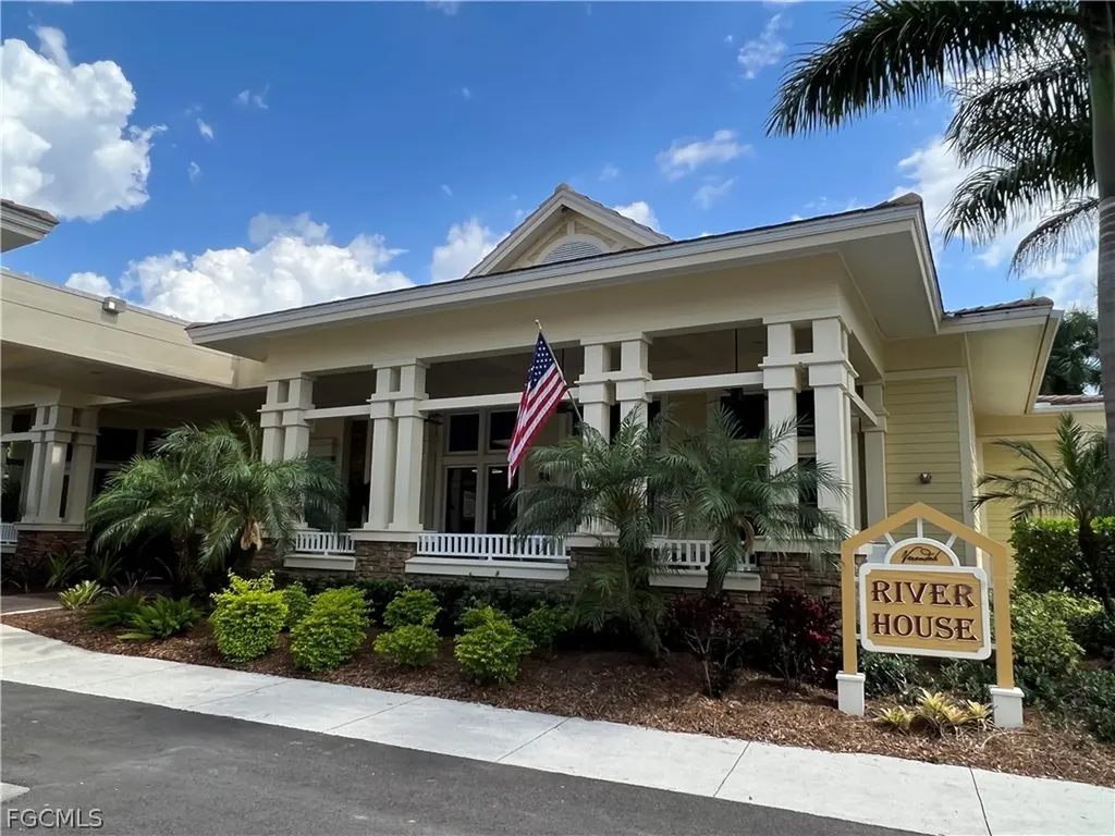 3811 Lakeview Isle Court Fort Myers FL 33905