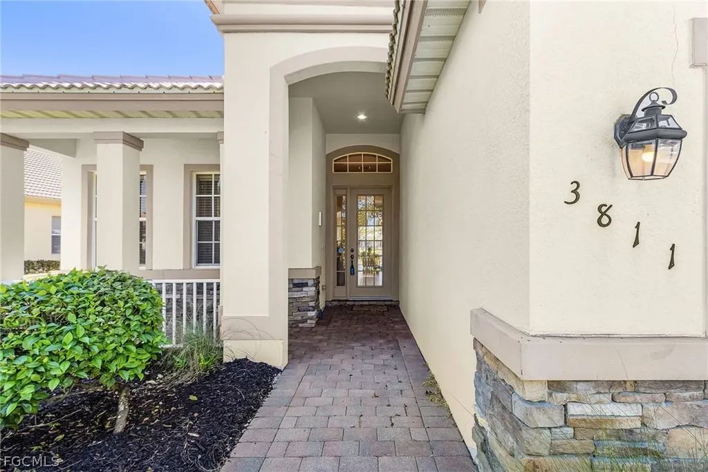 3811 Lakeview Isle Court Fort Myers FL 33905