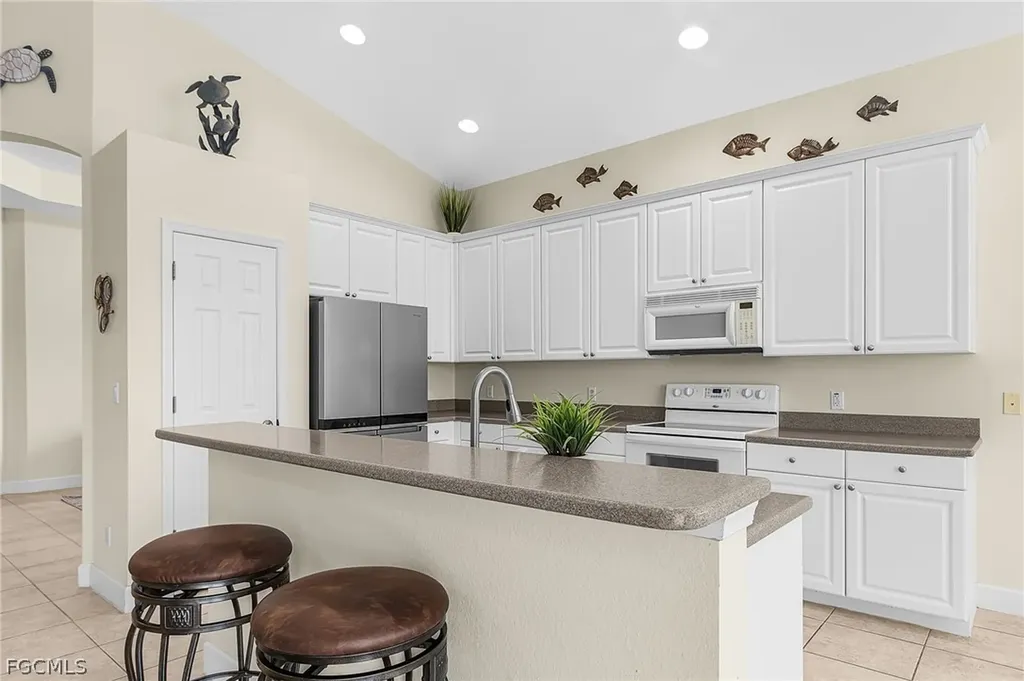 3811 Lakeview Isle Court Fort Myers FL 33905